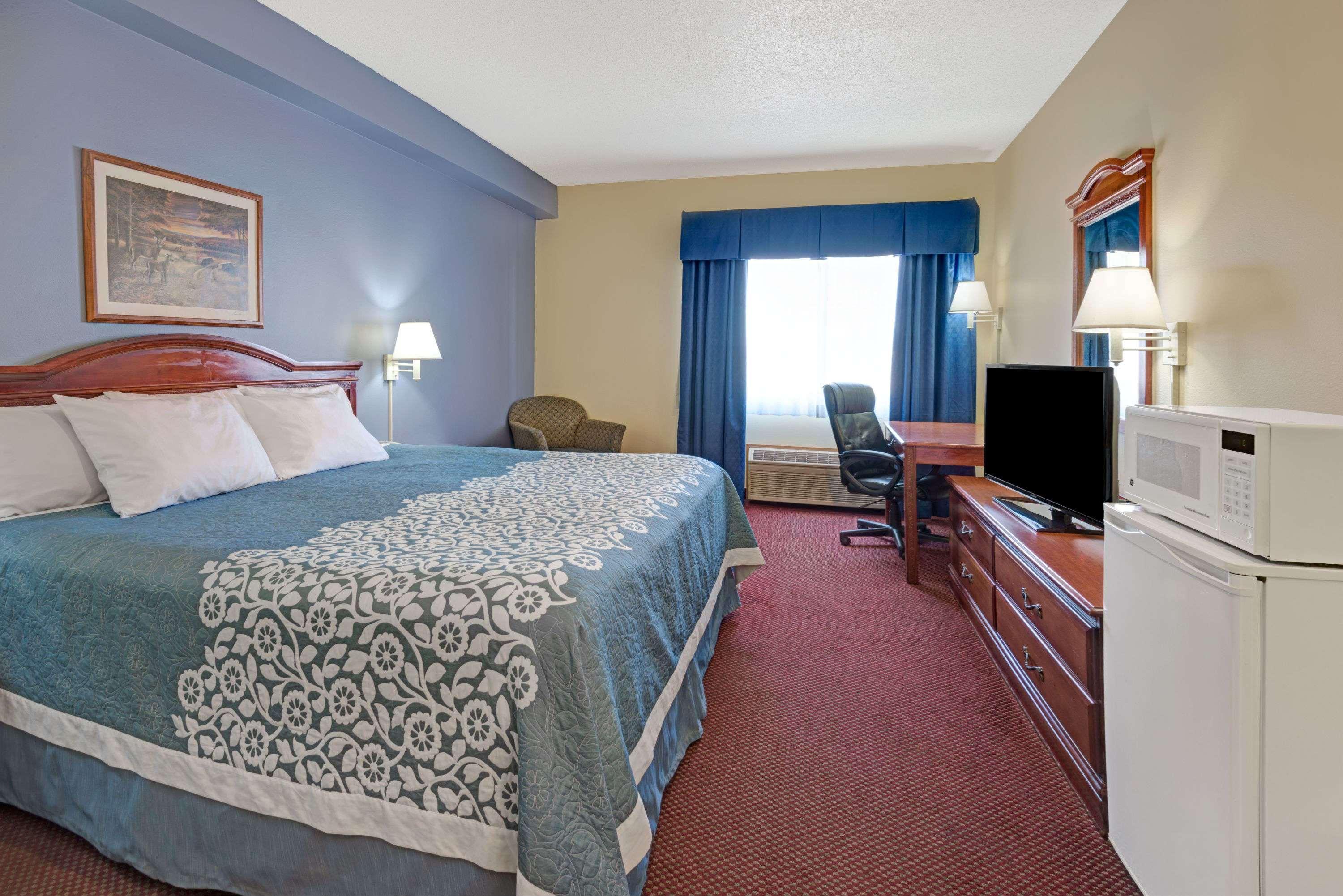 Days Inn By Wyndham Laramie Exteriér fotografie