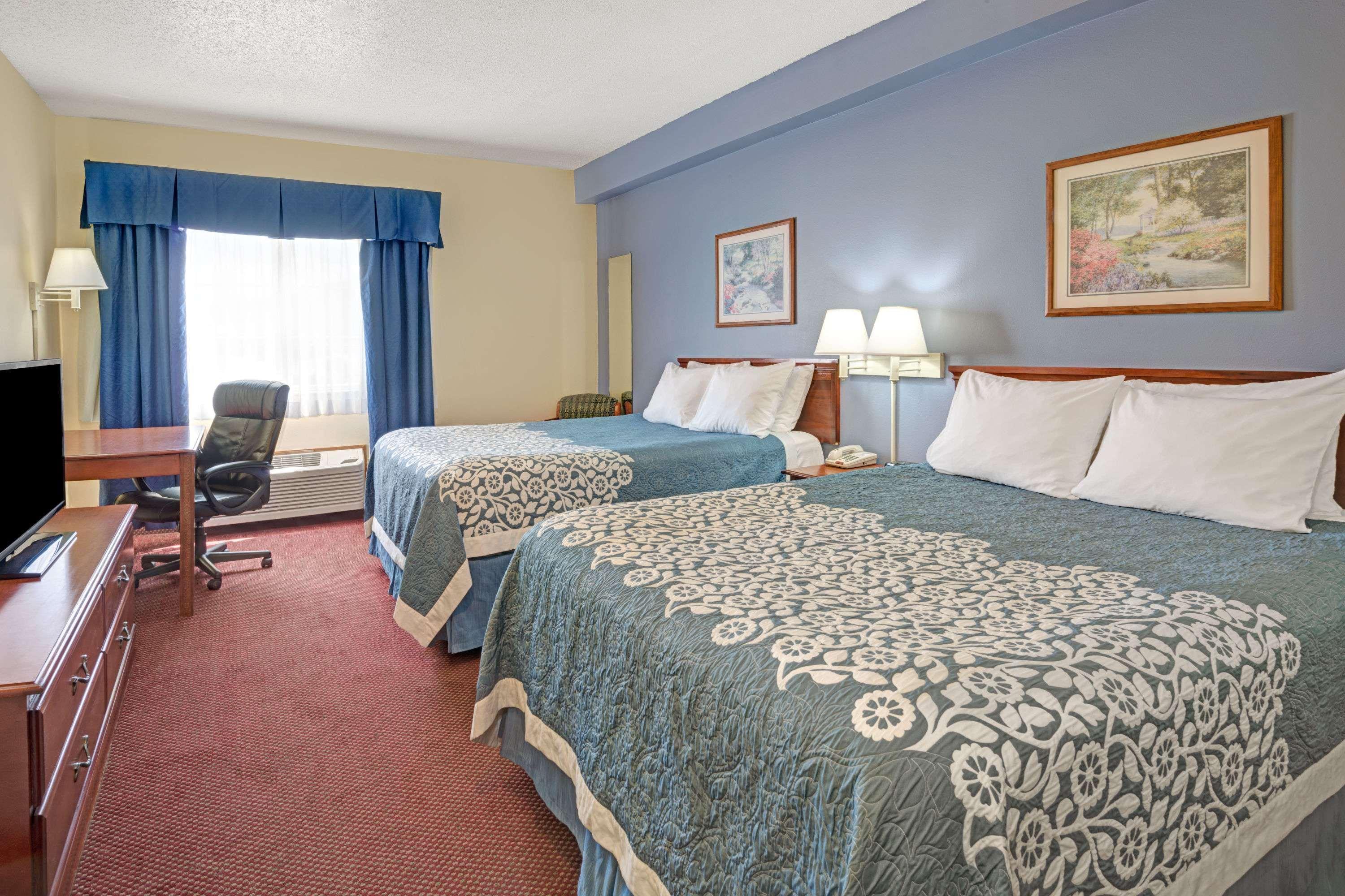 Days Inn By Wyndham Laramie Exteriér fotografie