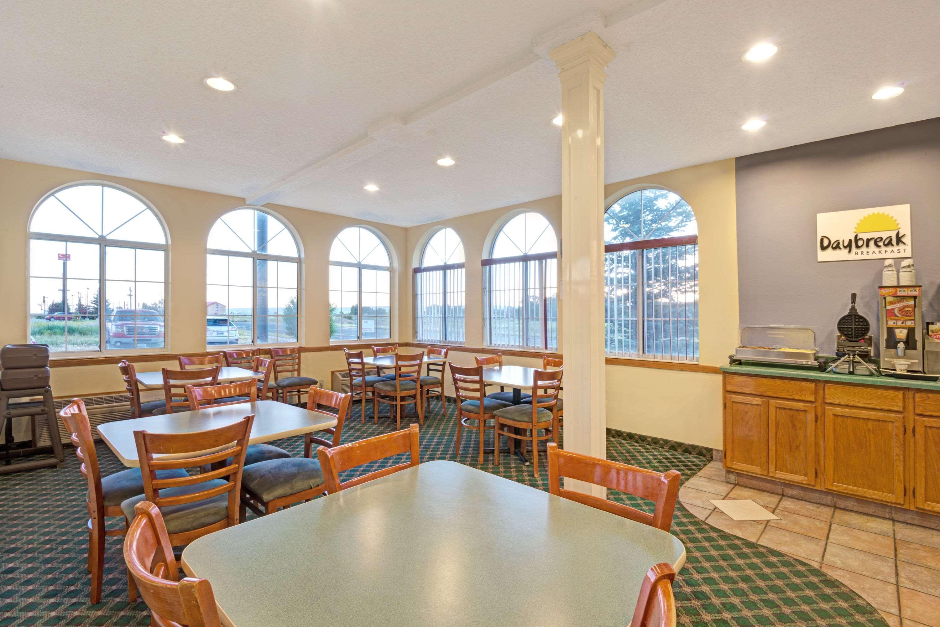 Days Inn By Wyndham Laramie Exteriér fotografie