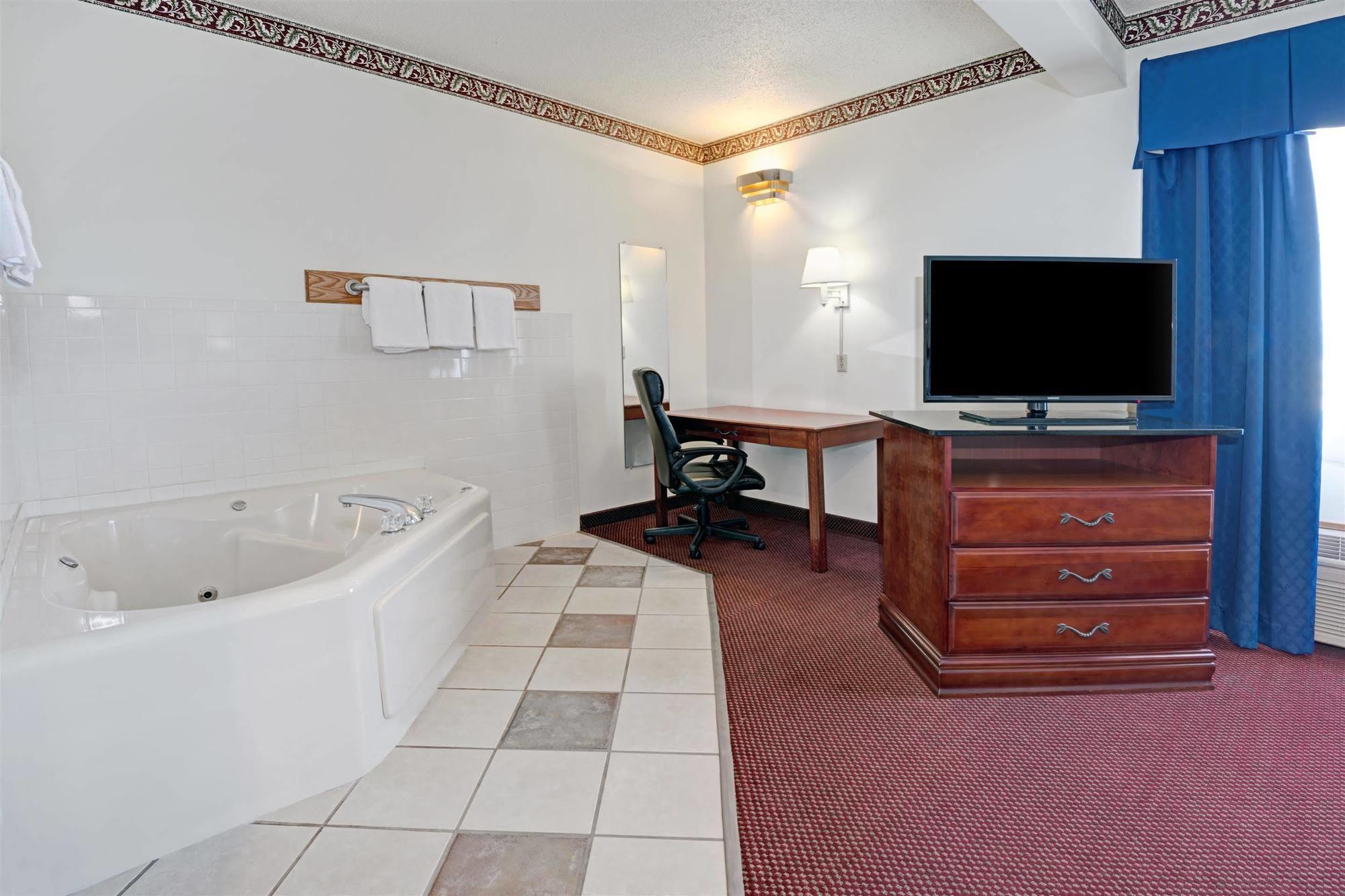 Days Inn By Wyndham Laramie Exteriér fotografie